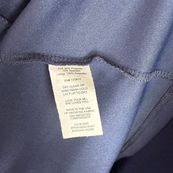 Show Me Your Mumu Morgan Gown V Neck Stretch Rich Navy Crisp Blue Crepe 3X - Picture 8 of 8